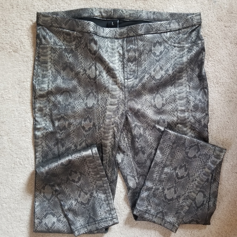 HUE python lacquer leggings, L, NWT
